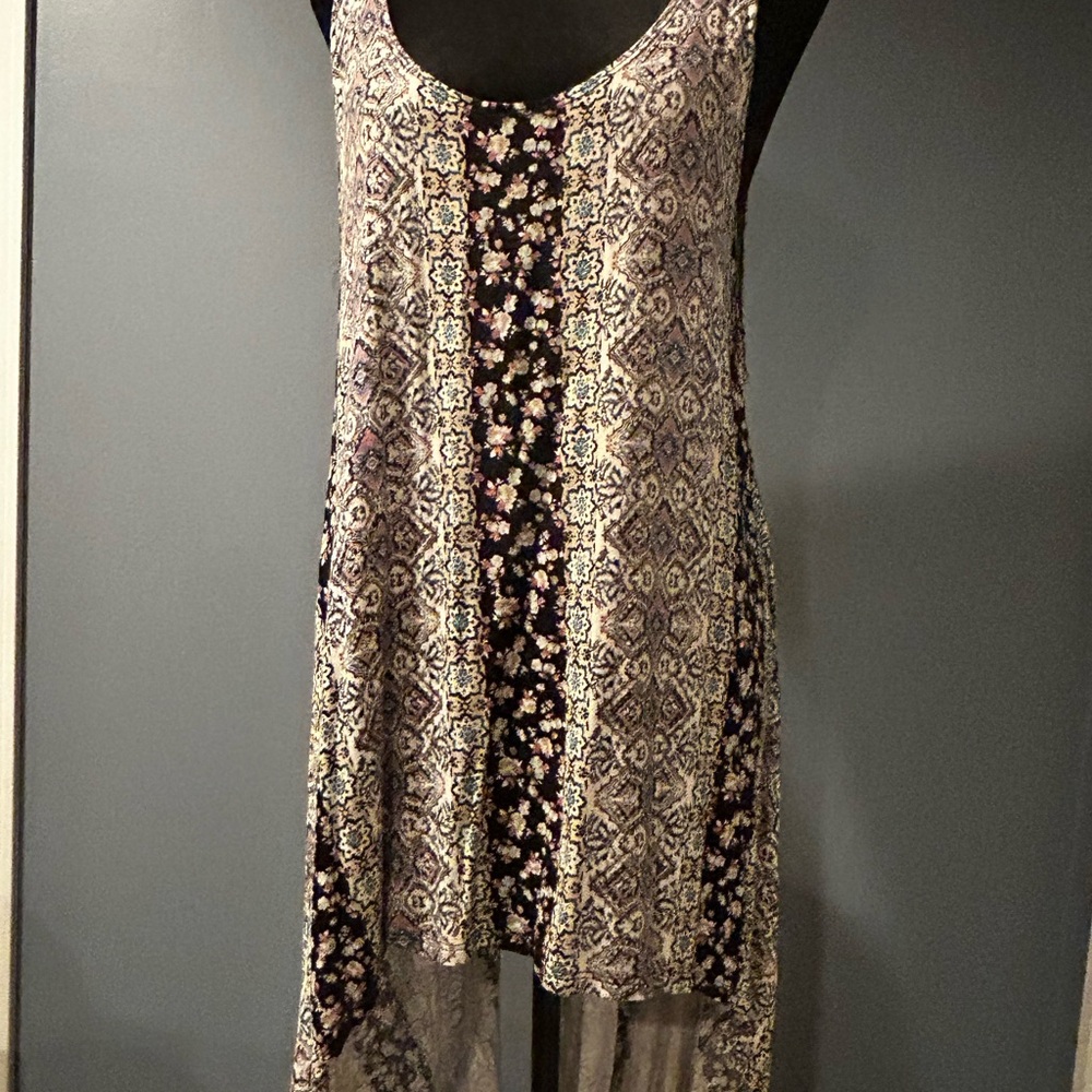 Elegant Gray Floral Blouse